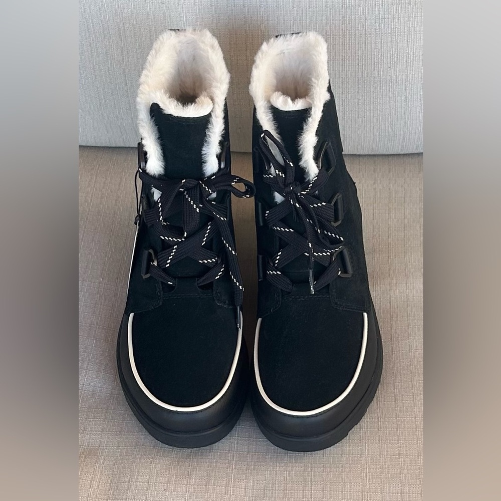 Sorel Black Tivoli IV Lace-Up Waterproof Boots